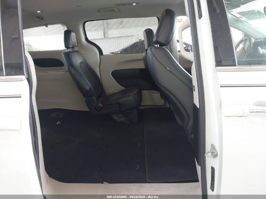 2017 Chrysler Pacifica Touring-L VIN: 2C4RC1BG6HR523426 Lot: 43293906