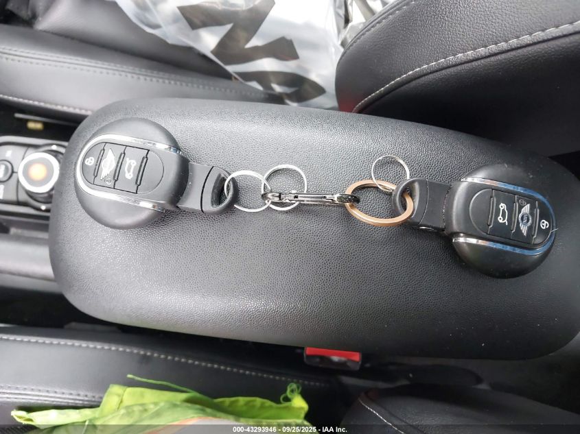 2016 Mini Hardtop Cooper S VIN: WMWXU3C58G2D31287 Lot: 43293946