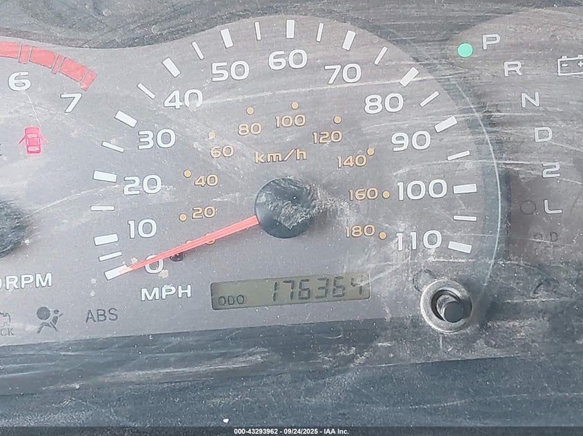 2002 Toyota Sequoia Limited V8 VIN: 5TDBT48A02S116612 Lot: 43293962