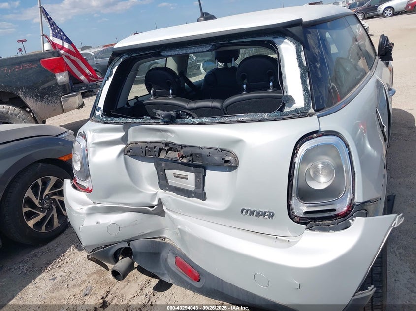 2016 Mini Hardtop Cooper VIN: WMWXP5C54G2D15204 Lot: 43294043