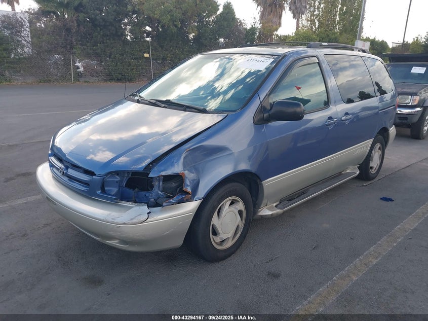 4T3ZF13C8WU049551 1998 TOYOTA SIENNA photo no. 2