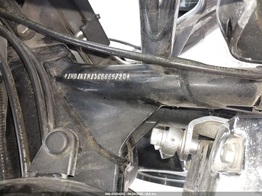 2016 Harley-Davidson Fltrxs Road Glide Special VIN: 1HD1KTM13GB665720 Lot: 43294202