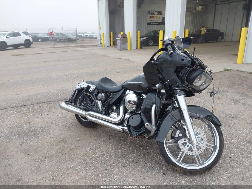 2016 HARLEY-DAVIDSON FLTRXS ROAD GLIDE SPECIAL - 1HD1KTM13GB665720