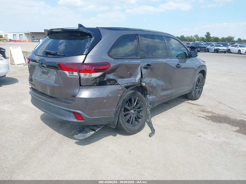 5TDKZRFH4KS315139 2019 TOYOTA HIGHLANDER photo no. 4
