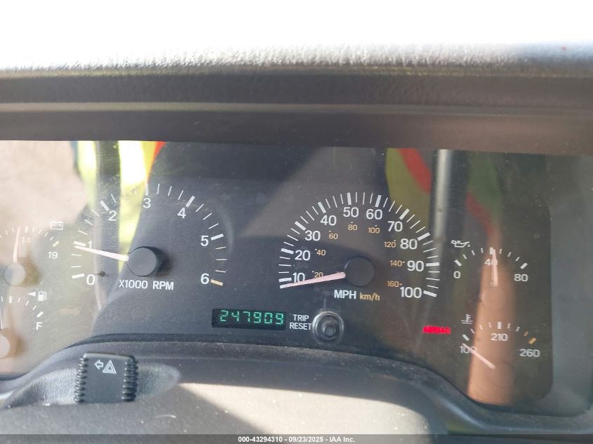 2001 Jeep Cherokee Sport VIN: 1J4FT48S41L582063 Lot: 43294310