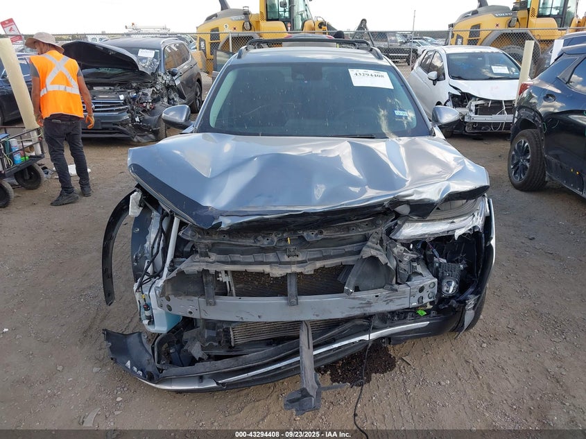 2024 Chevrolet Trax Fwd Lt VIN: KL77LHE2XRC223041 Lot: 43294408