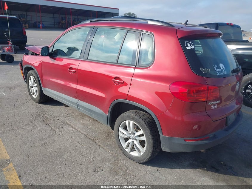 2016 VOLKSWAGEN TIGUAN S - WVGBV7AX8GW020661
