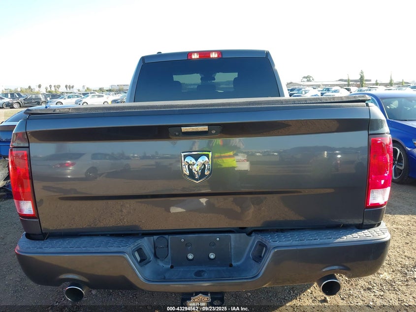 2018 Ram 1500 Express 4X2 6'4 Box VIN: 1C6RR6FT7JS160682 Lot: 43294562