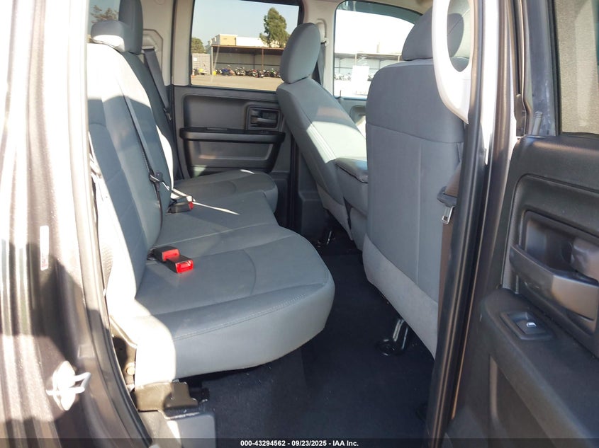 2018 Ram 1500 Express 4X2 6'4 Box VIN: 1C6RR6FT7JS160682 Lot: 43294562