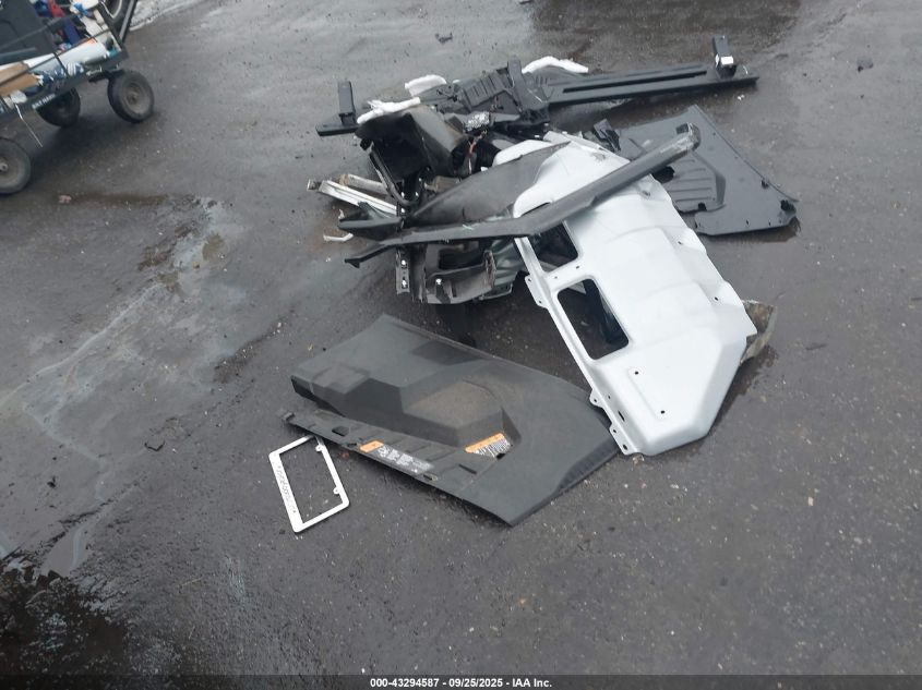 2024 GMC Hummer Ev Suv 3X VIN: 1GKB0RDC4RU102834 Lot: 43294587