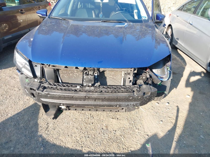 2017 VOLKSWAGEN PASSAT 1.8T SE - 1VWBT7A38HC049181