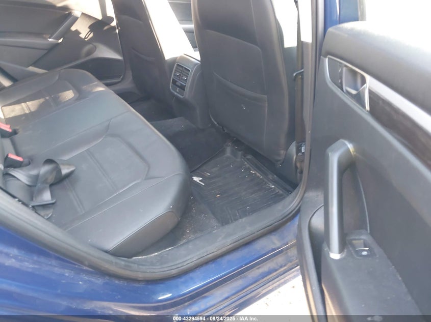 2017 VOLKSWAGEN PASSAT 1.8T SE - 1VWBT7A38HC049181