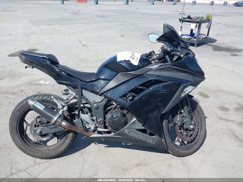 2013 Kawasaki Ex300 A VIN: JKAEX8A15DDA09568 Lot: 43294692