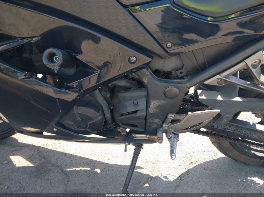 2013 Kawasaki Ex300 A VIN: JKAEX8A15DDA09568 Lot: 43294692