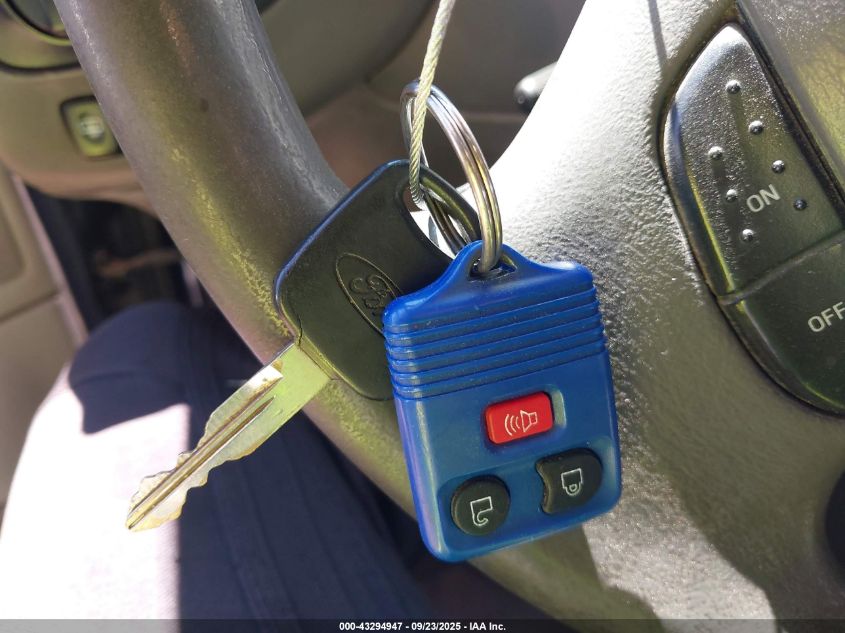 2002 Ford Expedition Xlt VIN: 1FMRU15W72LA39129 Lot: 43294947