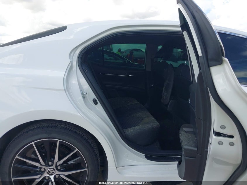 2024 TOYOTA CAMRY SE - 4T1G11AK0RU265858