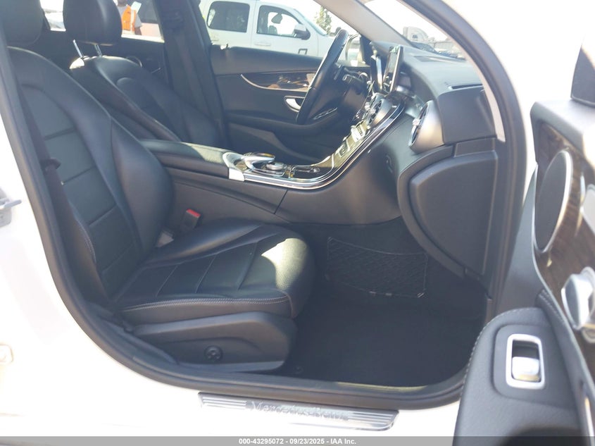 2015 MERCEDES-BENZ C 300 4MATIC 55SWF4KB2FU040653