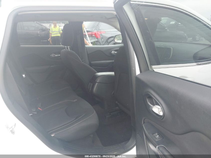 2016 Jeep Cherokee Latitude VIN: 1C4PJLCB0GW291312 Lot: 43295078