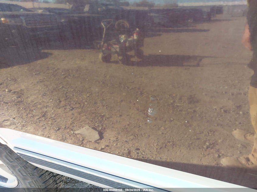 1996 GMC Yukon VIN: 1GKEK13R7TJ719460 Lot: 43295105