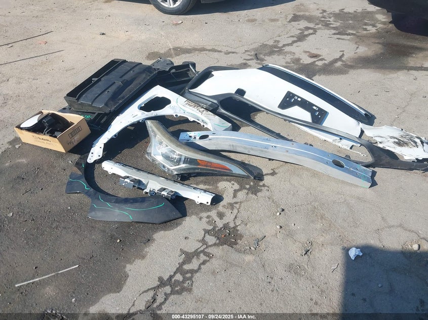 2025 Toyota Bz4X Xle VIN: JTMAAAAAXSA069192 Lot: 43295107