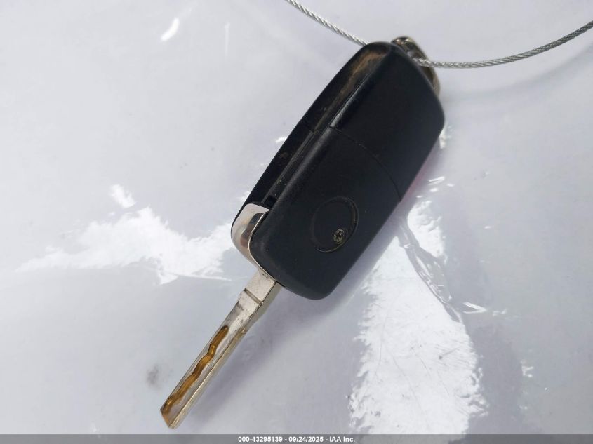 2007 Volkswagen Eos 2.0T VIN: WVWBA71F67V032952 Lot: 43295139