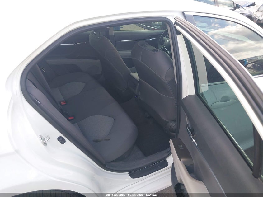 2022 TOYOTA CAMRY LE HYBRID - 4T1C31AK8NU576120