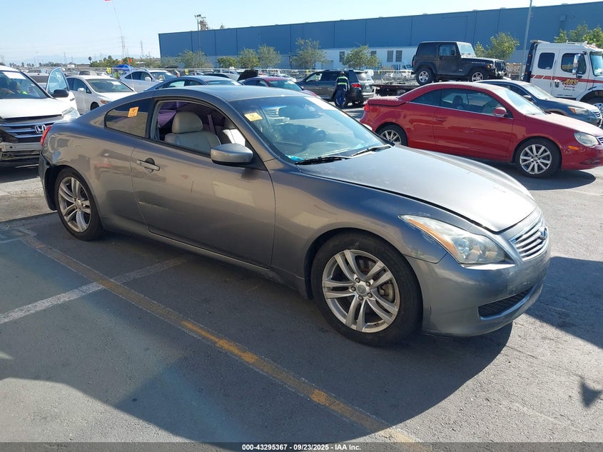 INFINITI G37 JOURNEY