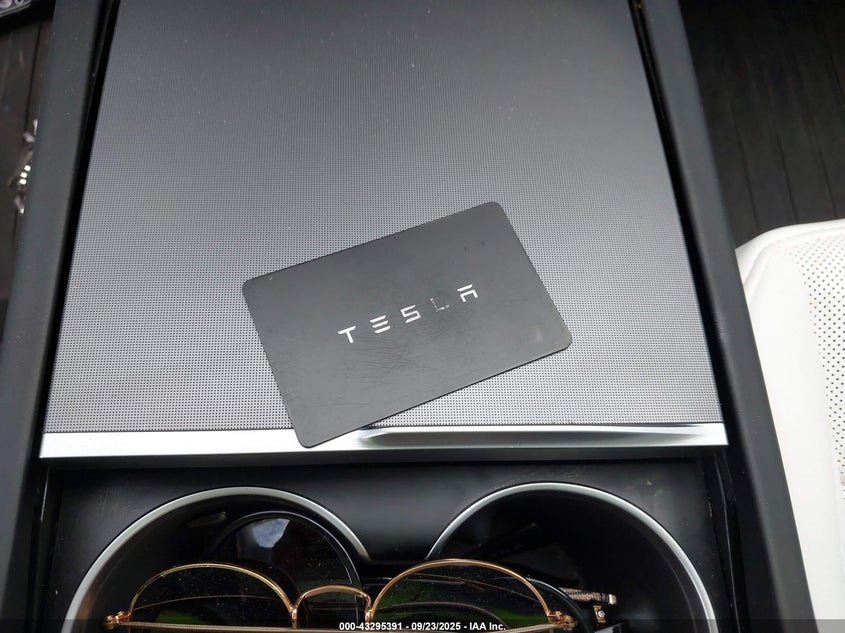 2024 Tesla Model 3 Long Range Dual Motor All-Wheel Drive VIN: 5YJ3E1EB1RF761620 Lot: 43295391