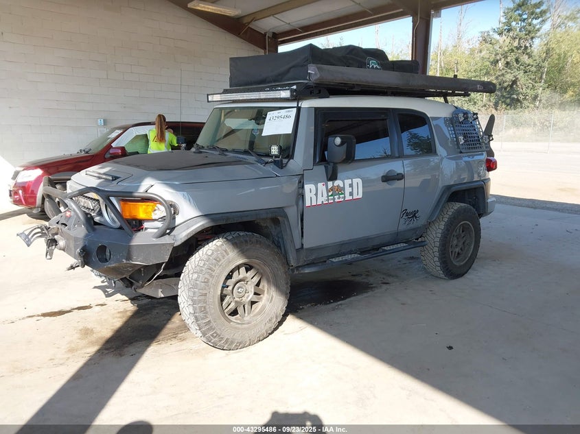 Vin: jtebu4bf3ek183777, lot: 43790093, toyota fj cruiser 20142