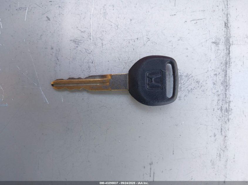 2000 Honda Cr-V Lx VIN: JHLRD2842YS002690 Lot: 43295537