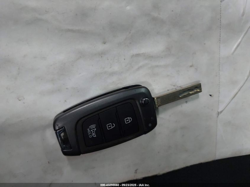 2017 Honda Civic Touring VIN: 19XFC1F96HE009530 Lot: 43295560