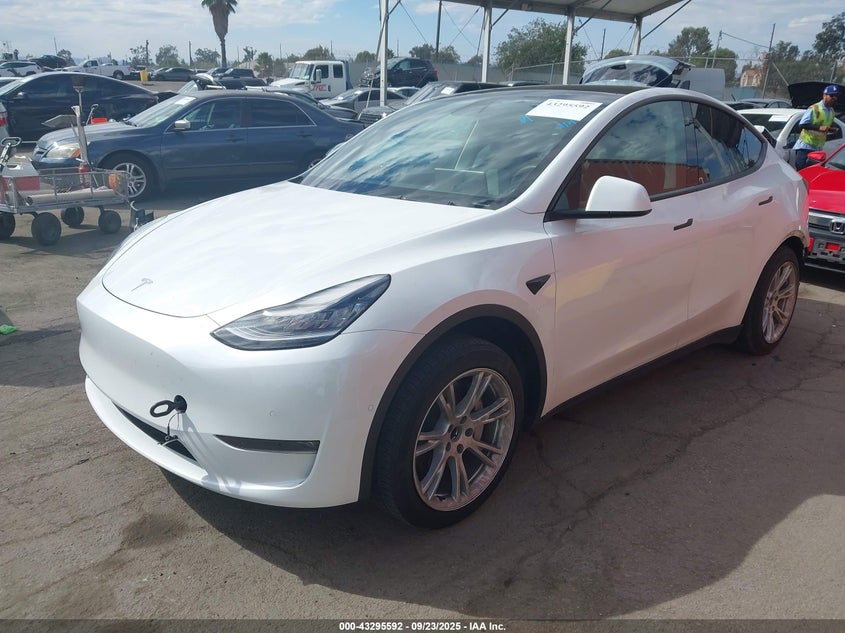 5YJYGDED0MF133544 2021 TESLA MODEL Y photo no. 2