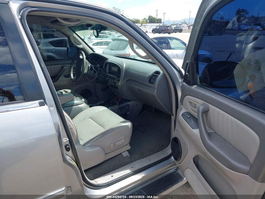 5TDZT38AX4S222559 2004 TOYOTA SEQUOIA photo no. 5
