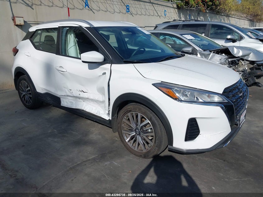 Vin: , lot: 43790342, nissan kicks sv xtronic cvt 2022 img_1