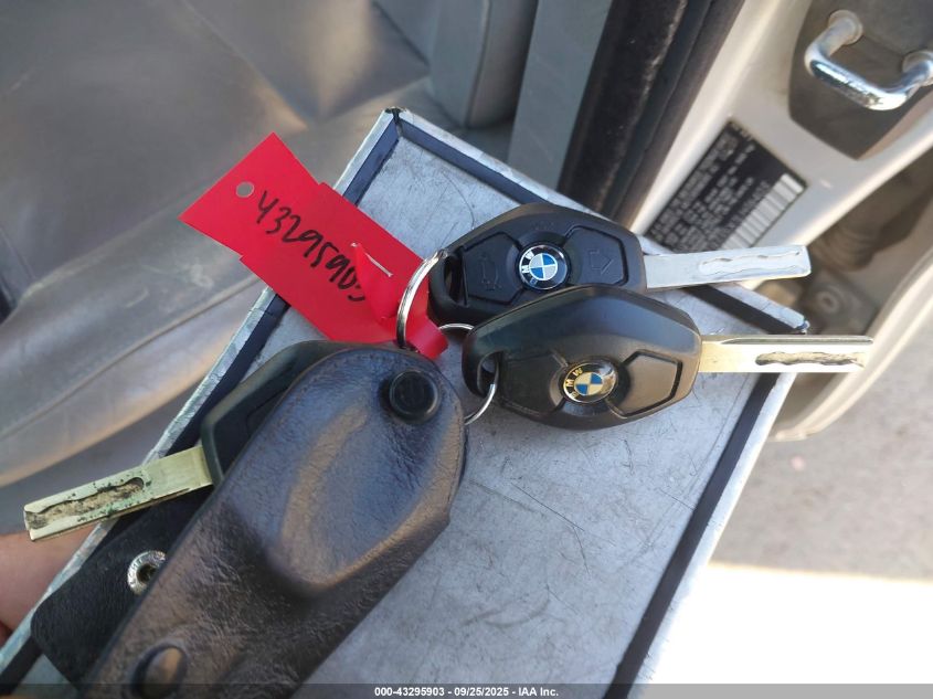 2001 BMW X5 4.4 VIN: WBAFB335X1LH16403 Lot: 43295903