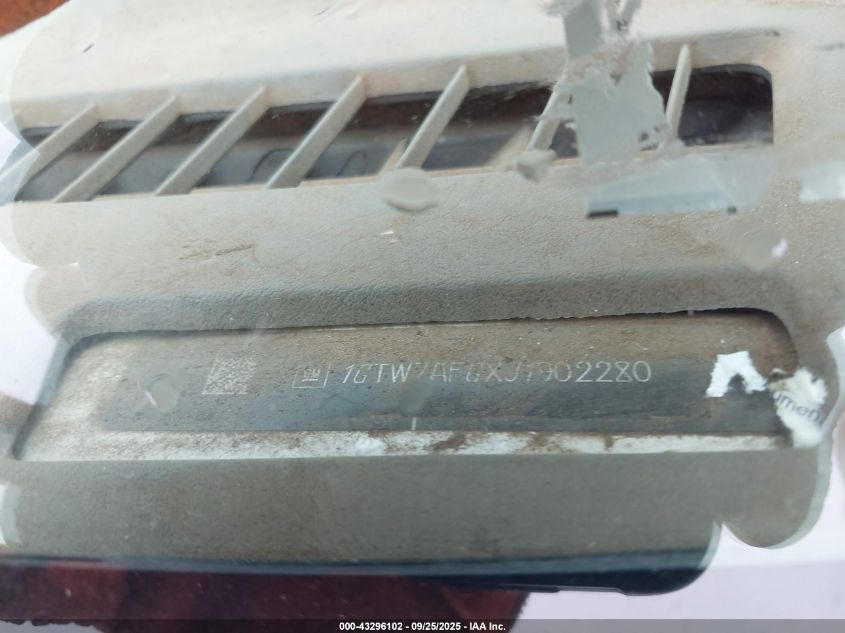 2018 GMC Savana 2500 Work Van VIN: 1GTW7AFGXJ1902280 Lot: 43296102