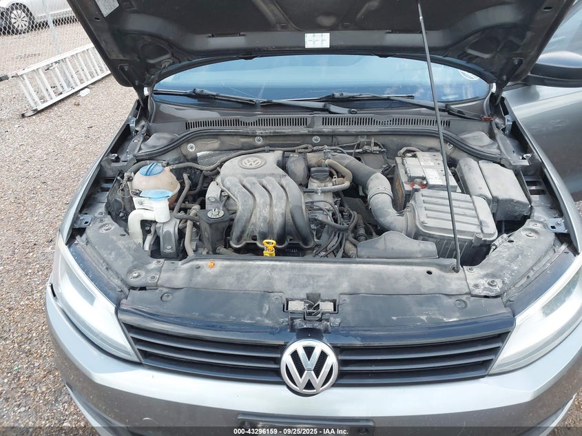 2013 VOLKSWAGEN JETTA 2.0L S - 3VW2K7AJXDM405527