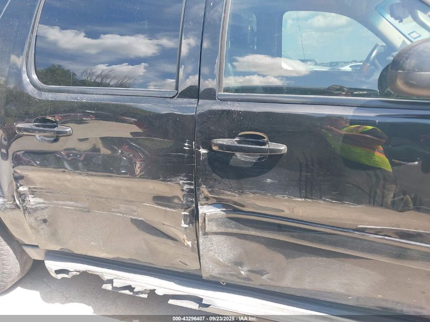 2013 Chevrolet Suburban 1500 Lt VIN: 1GNSCJE02DR111382 Lot: 43296407