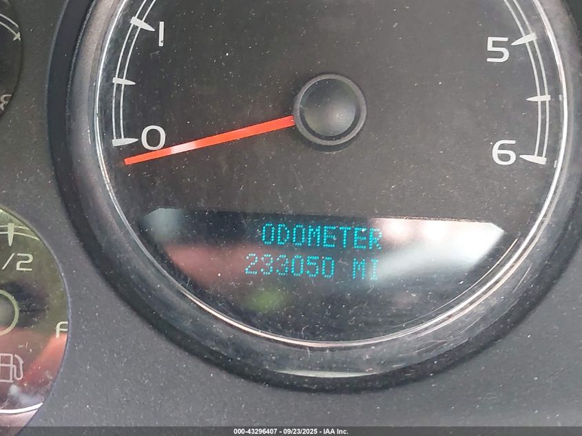 2013 Chevrolet Suburban 1500 Lt VIN: 1GNSCJE02DR111382 Lot: 43296407