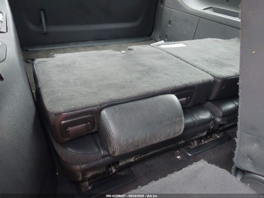 2013 Chevrolet Suburban 1500 Lt VIN: 1GNSCJE02DR111382 Lot: 43296407