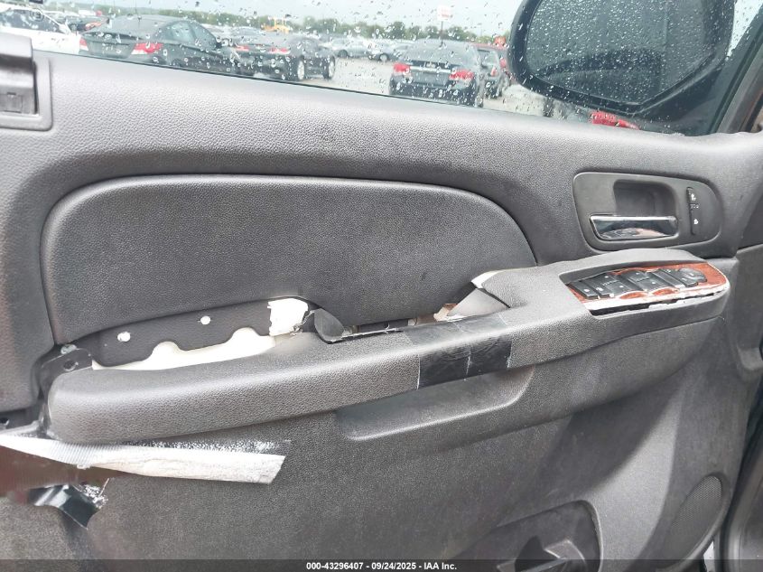 2013 Chevrolet Suburban 1500 Lt VIN: 1GNSCJE02DR111382 Lot: 43296407