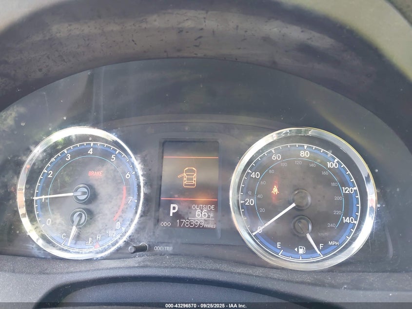 2017 TOYOTA COROLLA LE - 2T1BURHE1HC952136