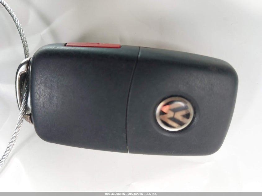 2016 VOLKSWAGEN JETTA 1.8T SPORT - 3VWD17AJ7GM416078