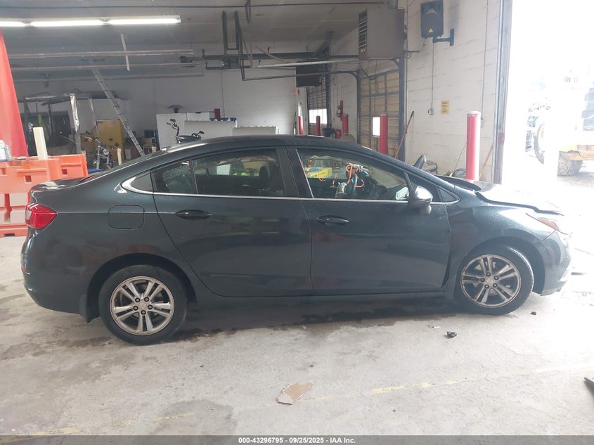 2018 CHEVROLET CRUZE LT AUTO - 1G1BE5SM3J7102966