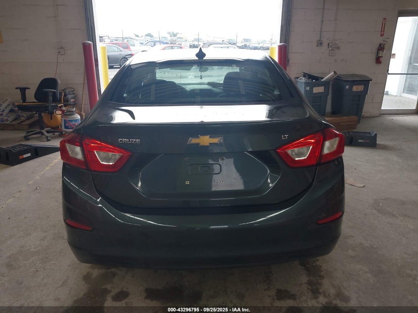 2018 CHEVROLET CRUZE LT AUTO - 1G1BE5SM3J7102966