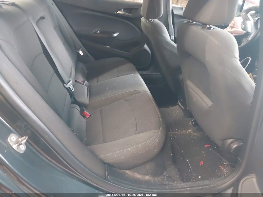 2018 CHEVROLET CRUZE LT AUTO - 1G1BE5SM3J7102966