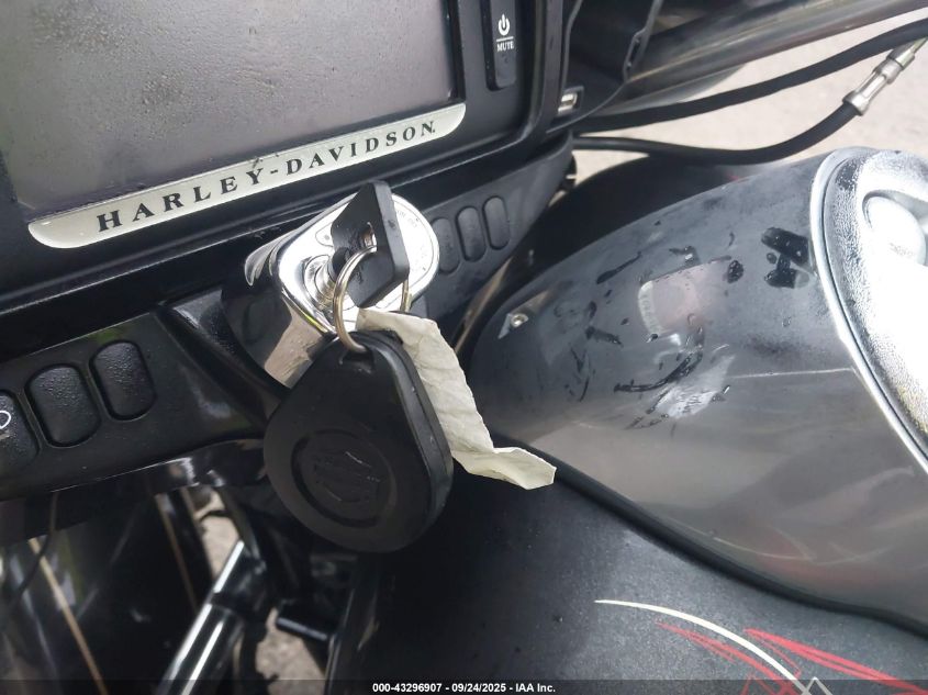 2017 Harley-Davidson Flhtkl Ultra Limited Low VIN: 1HD1KKD10HB671633 Lot: 43296907