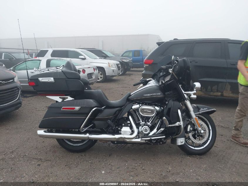 2017 Harley-Davidson Flhtkl Ultra Limited Low VIN: 1HD1KKD10HB671633 Lot: 43296907