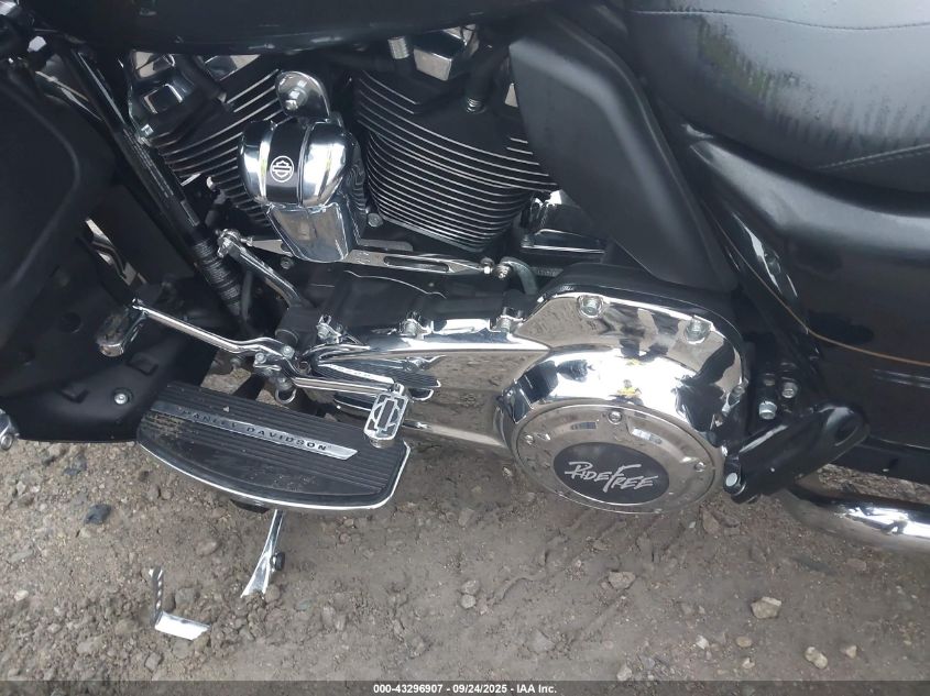 2017 Harley-Davidson Flhtkl Ultra Limited Low VIN: 1HD1KKD10HB671633 Lot: 43296907