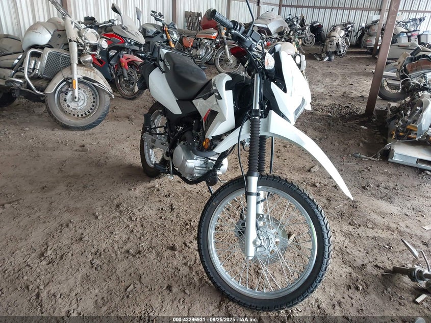 3H1KD1314PD000576 HONDA XR150L Photo 1